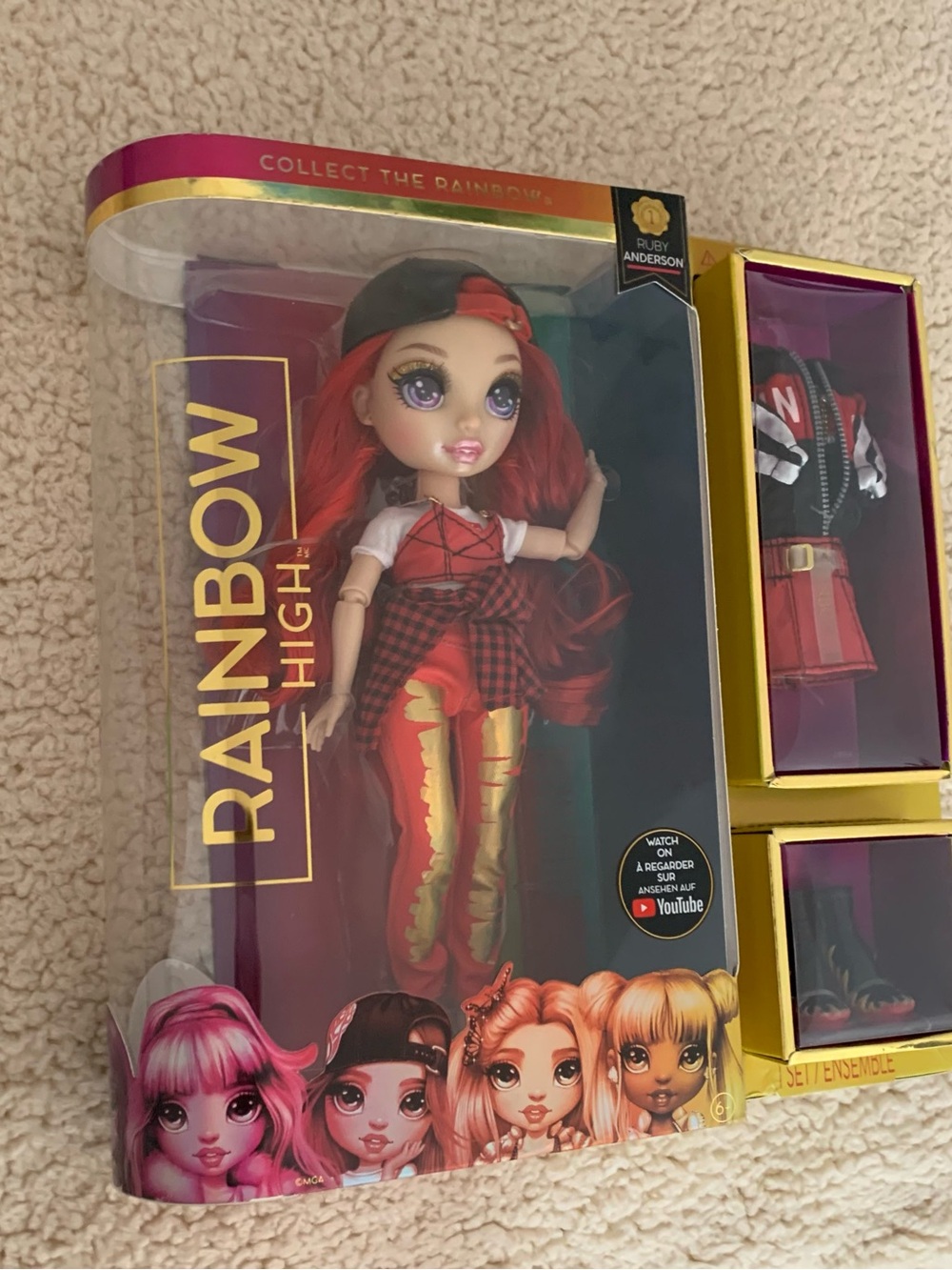 NIB Ruby Anderson Series 1 Rainbow High - Picture 2 of 5